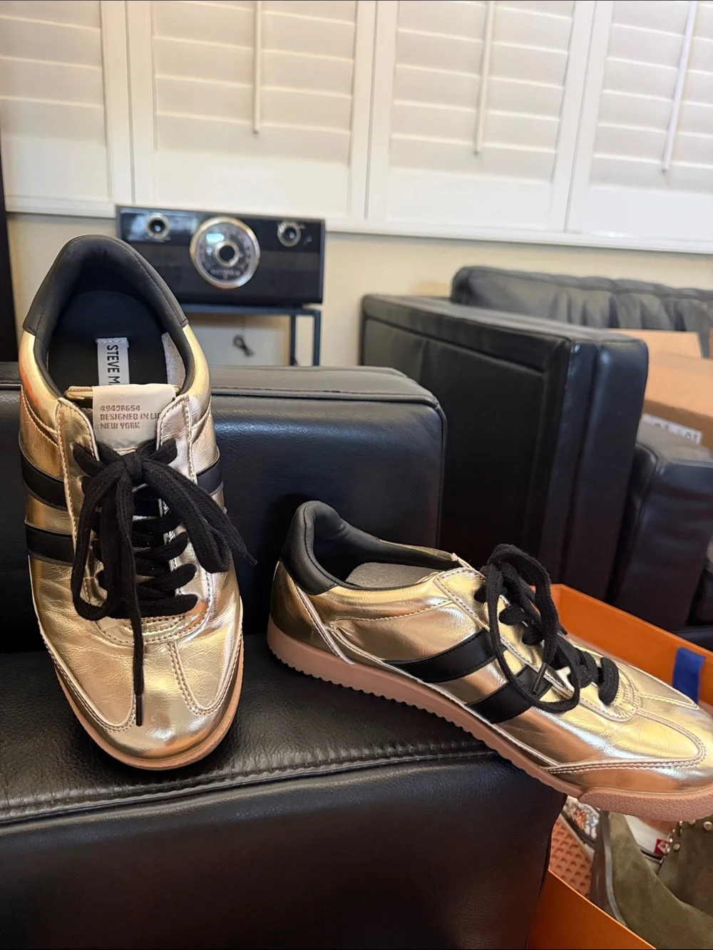Steve Madden metallic gold